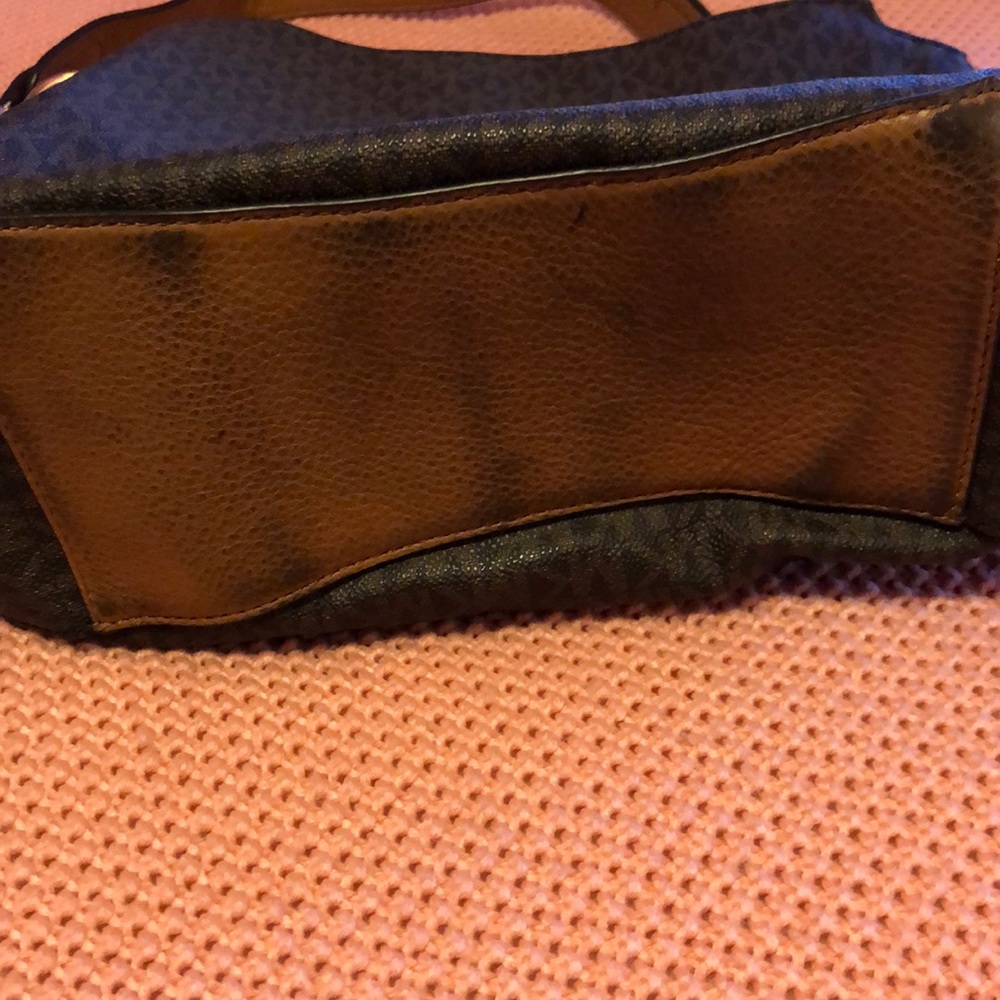 Michael Kors Purse - Picture 3 of 4